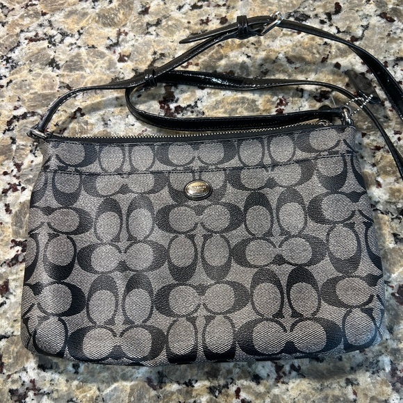 Coach Purse - Picture 1 of 2